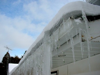 Eavestroughs Do Not Cause Rooftop Ice Dams