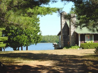 cottage_lakeside