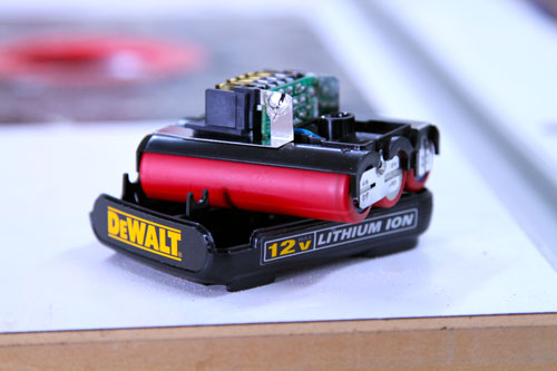 12_volt_cordless_tool_battery_internals