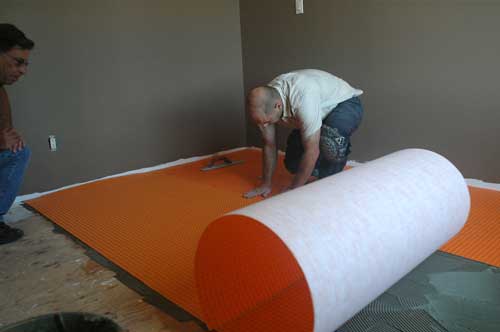 ditra_roll_down_flooring