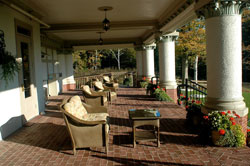 inn at stonecliff mansion verandah