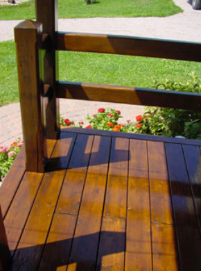 outdoor wood finishing