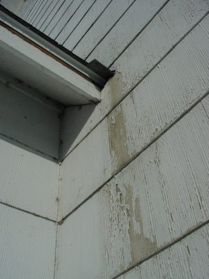 asbestos_siding_eaves_peel