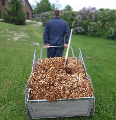 mulch_cart